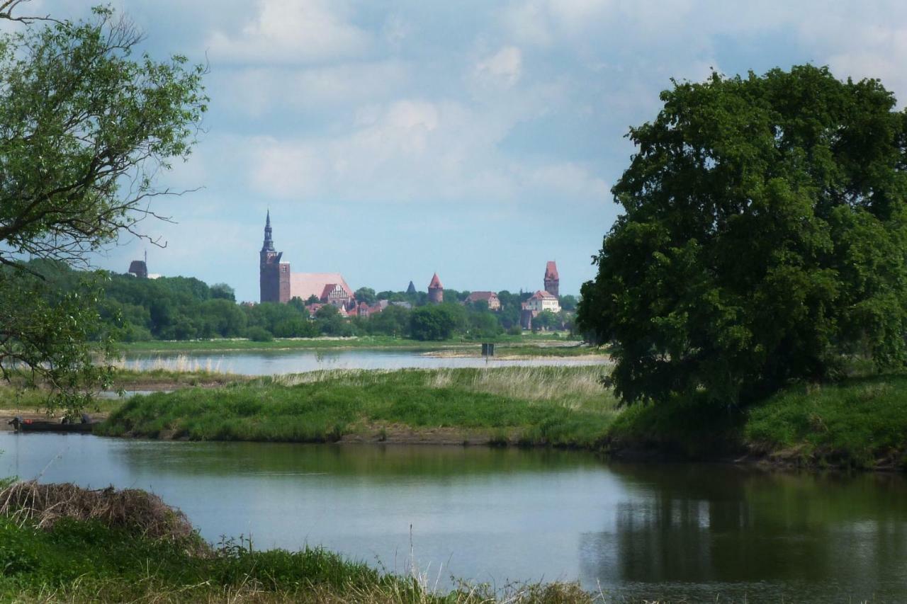 Ferienhaus Marktstrasse Tangermünde Buitenkant foto