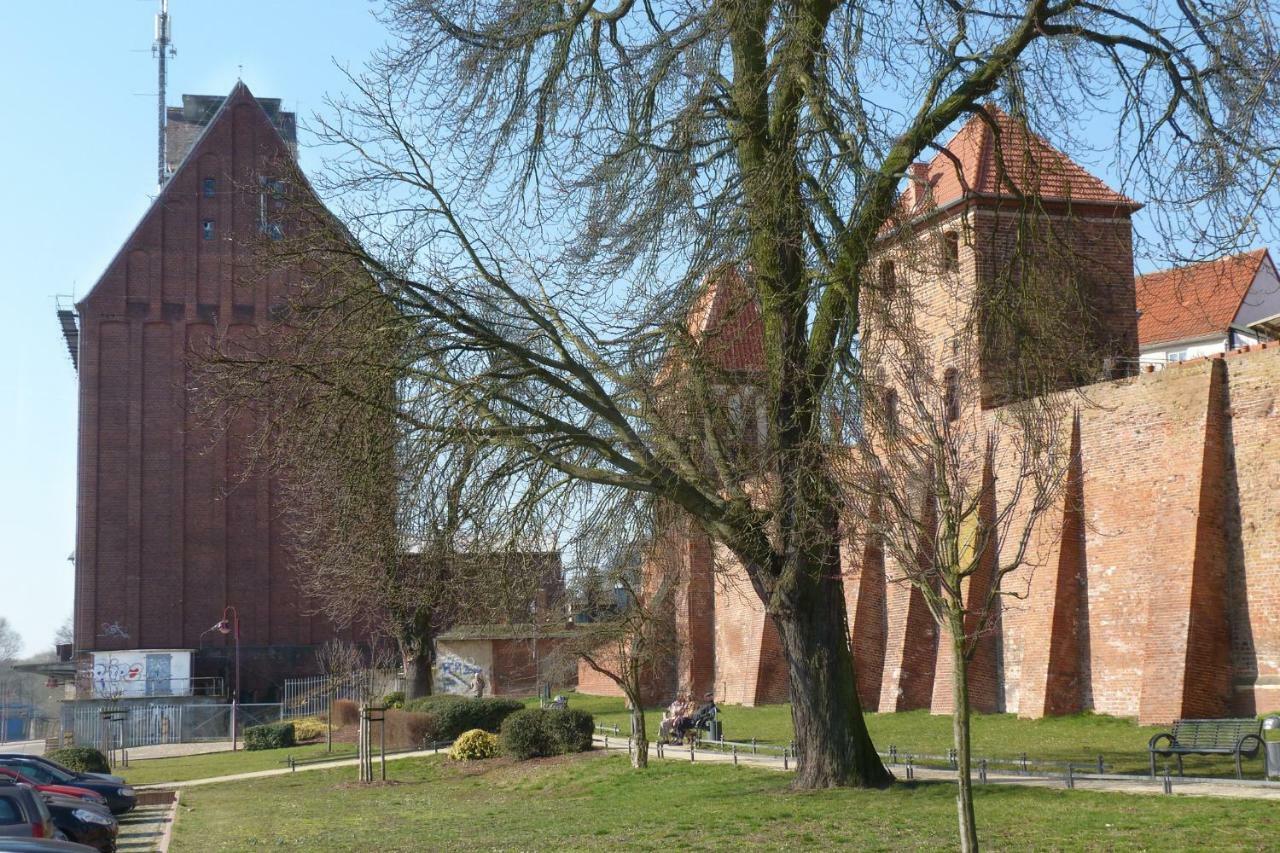 Ferienhaus Marktstrasse Tangermünde Buitenkant foto
